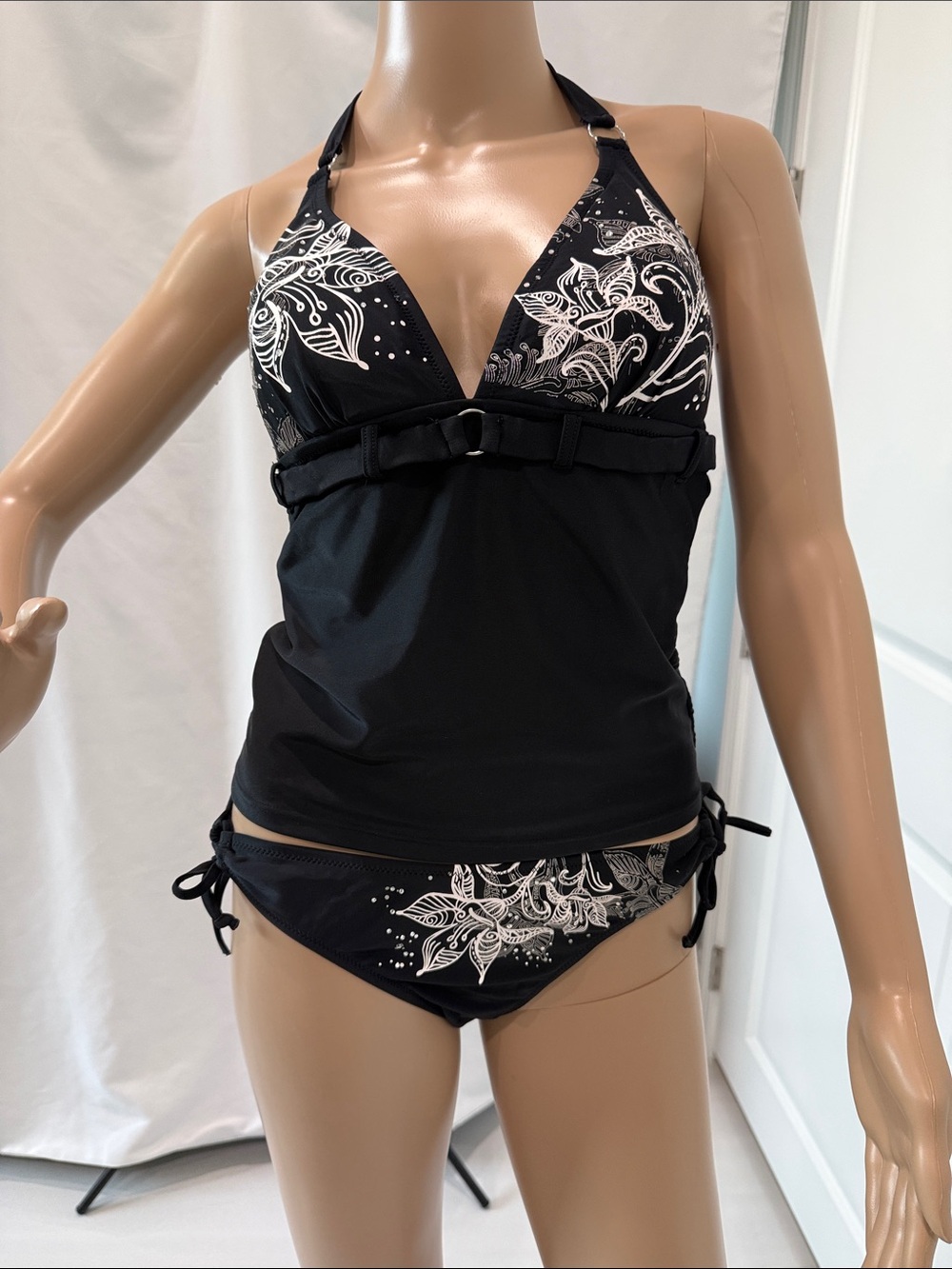 Heat Two-Piece Tankini Set with Rhinestone-Accented Halter Top Size M Bottom L
